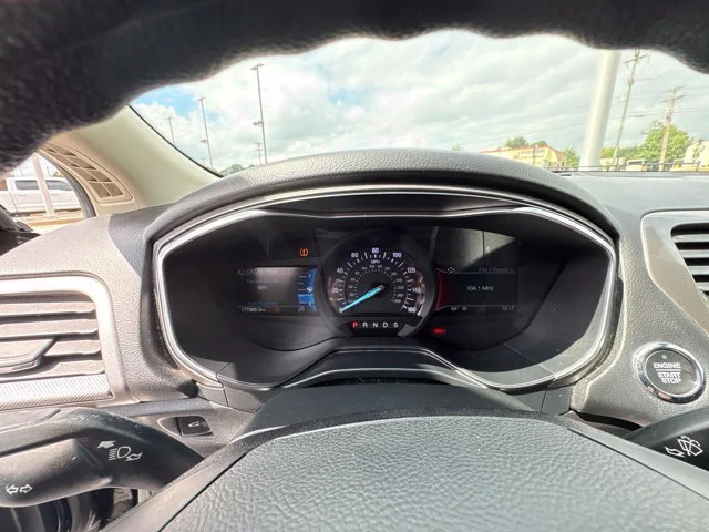 Used 2019 Black Ford SE image 15