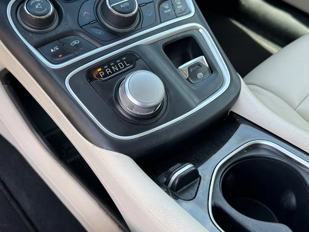 Used 2015 Gray Chrysler C image 21