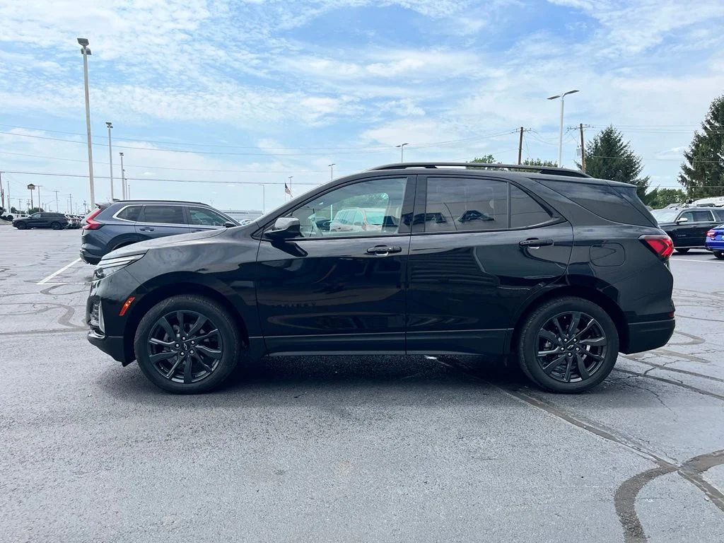 Used 2022 Black Chevrolet RS image 7