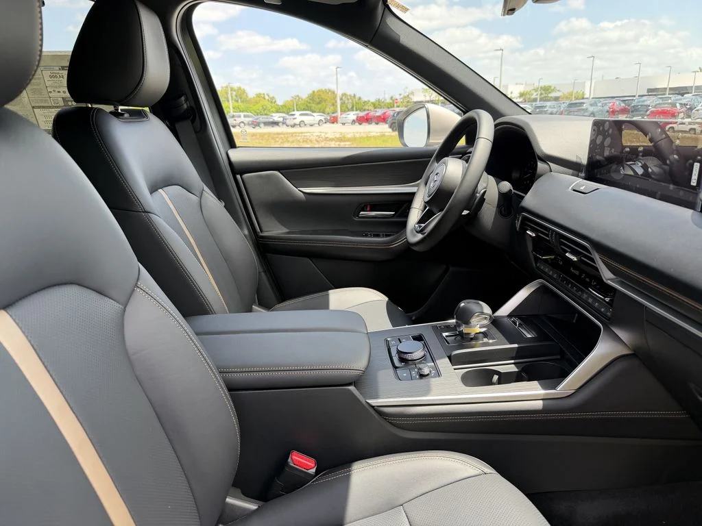 New 2026 Rhodium White Premium Mazda 3.3 Turbo S Premium Plus AWD image 10