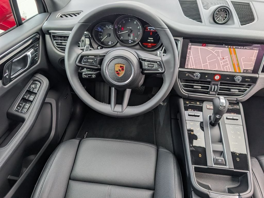 2026 Porsche Macan T - Photo 19