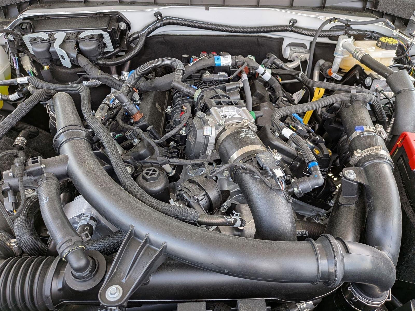 New 2025 Oxford White Ford Badlands® image 34