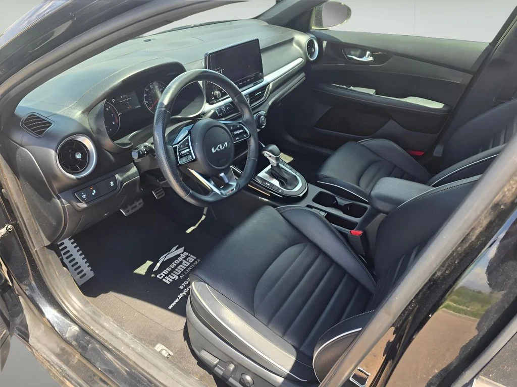 Used 2024 Aurora Black Kia GT-Line image 13