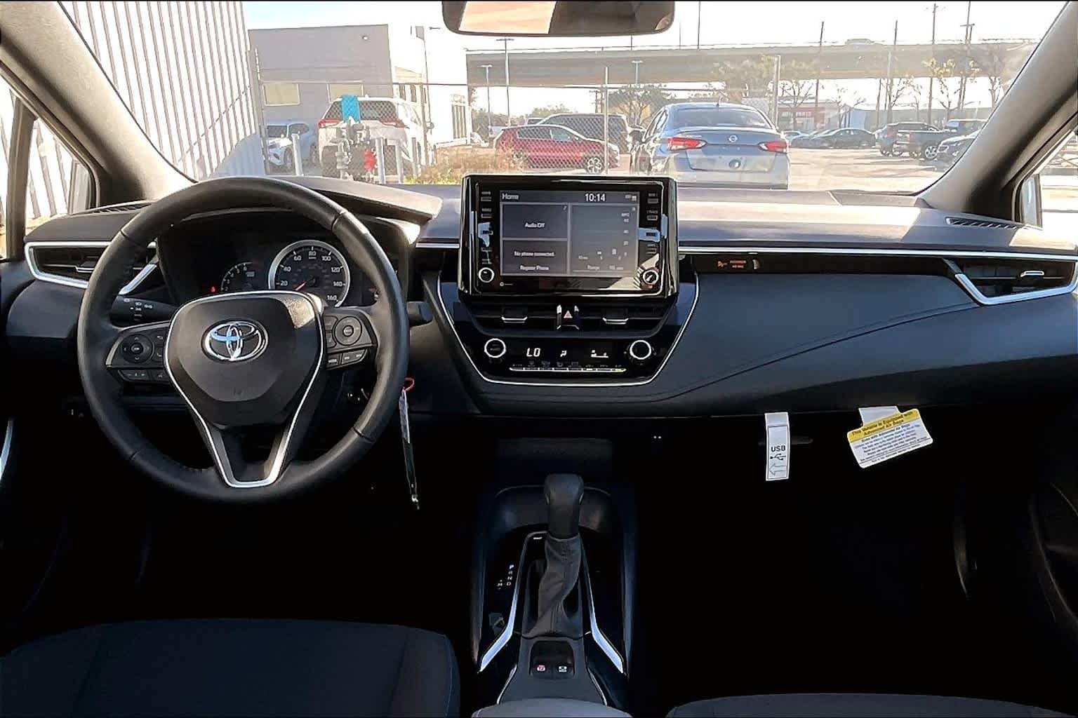 Used 2022 Wind Chill Pearl Toyota SE image 14