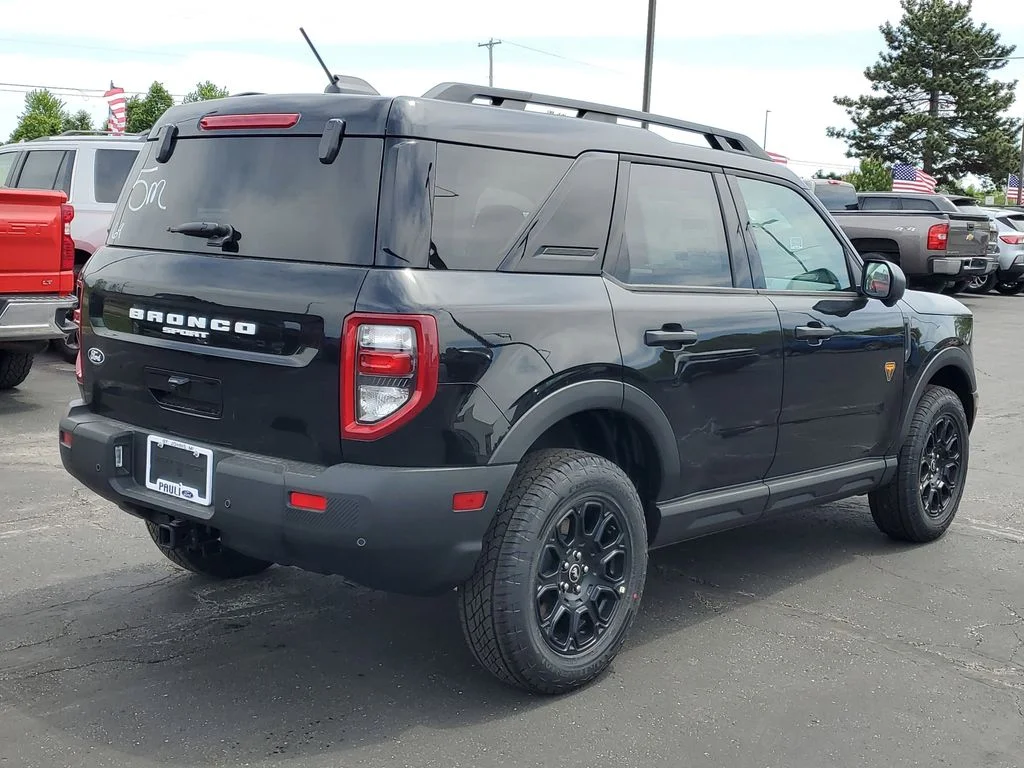 New 2026 Shadow Black Ford Badlands® image 4