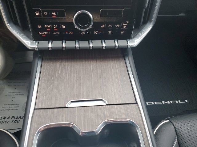 2025 GMC Acadia Denali - Photo 34