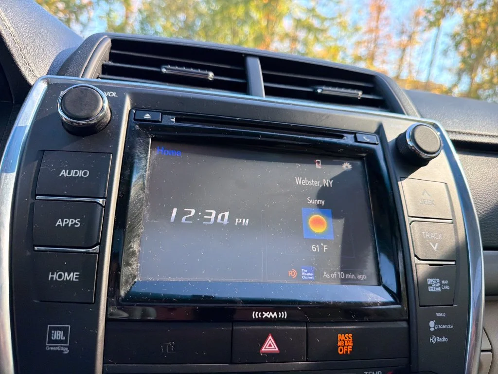 Used 2017 Blue Toyota XLE image 10