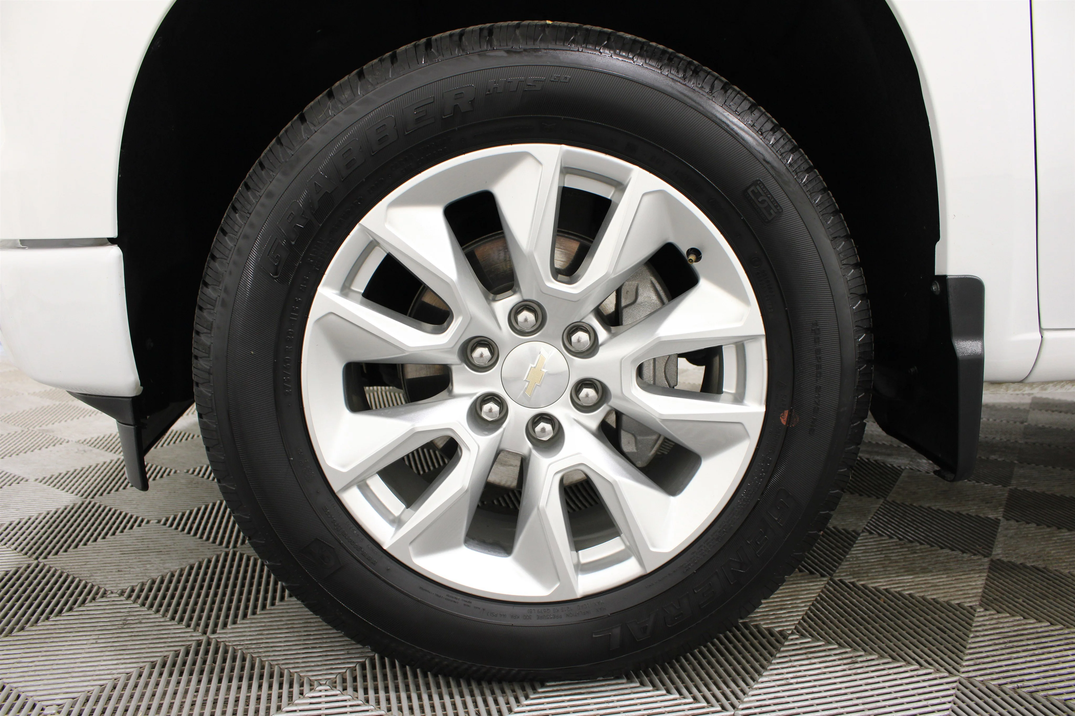 Used 2024 Summit White Chevrolet Custom image 33