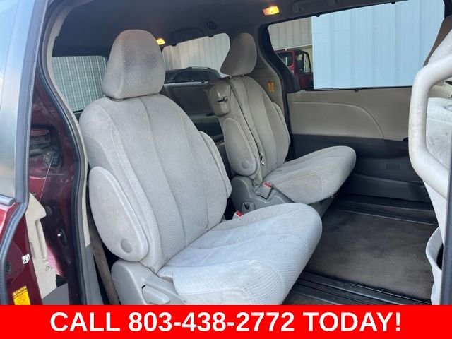 Used 2014 Red Toyota LE image 10
