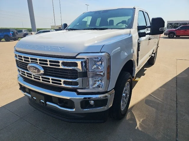 New 2026 Oxford White Ford F-250® XLT image 45
