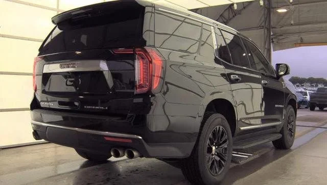Used 2023 Onyx Black GMC Denali image 3