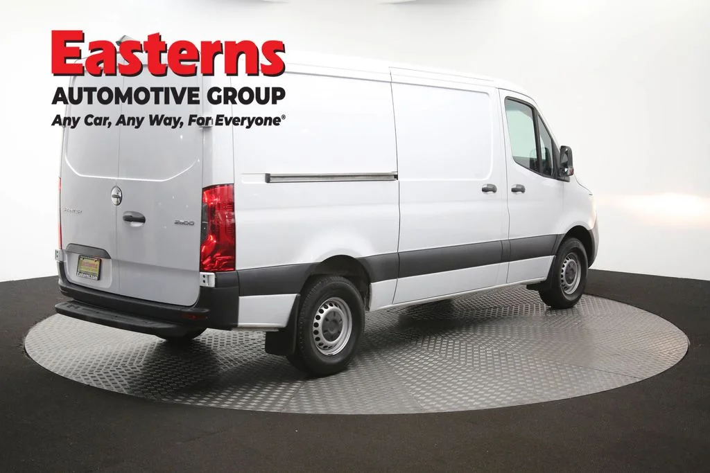Used 2019 White Freightliner Base image 36