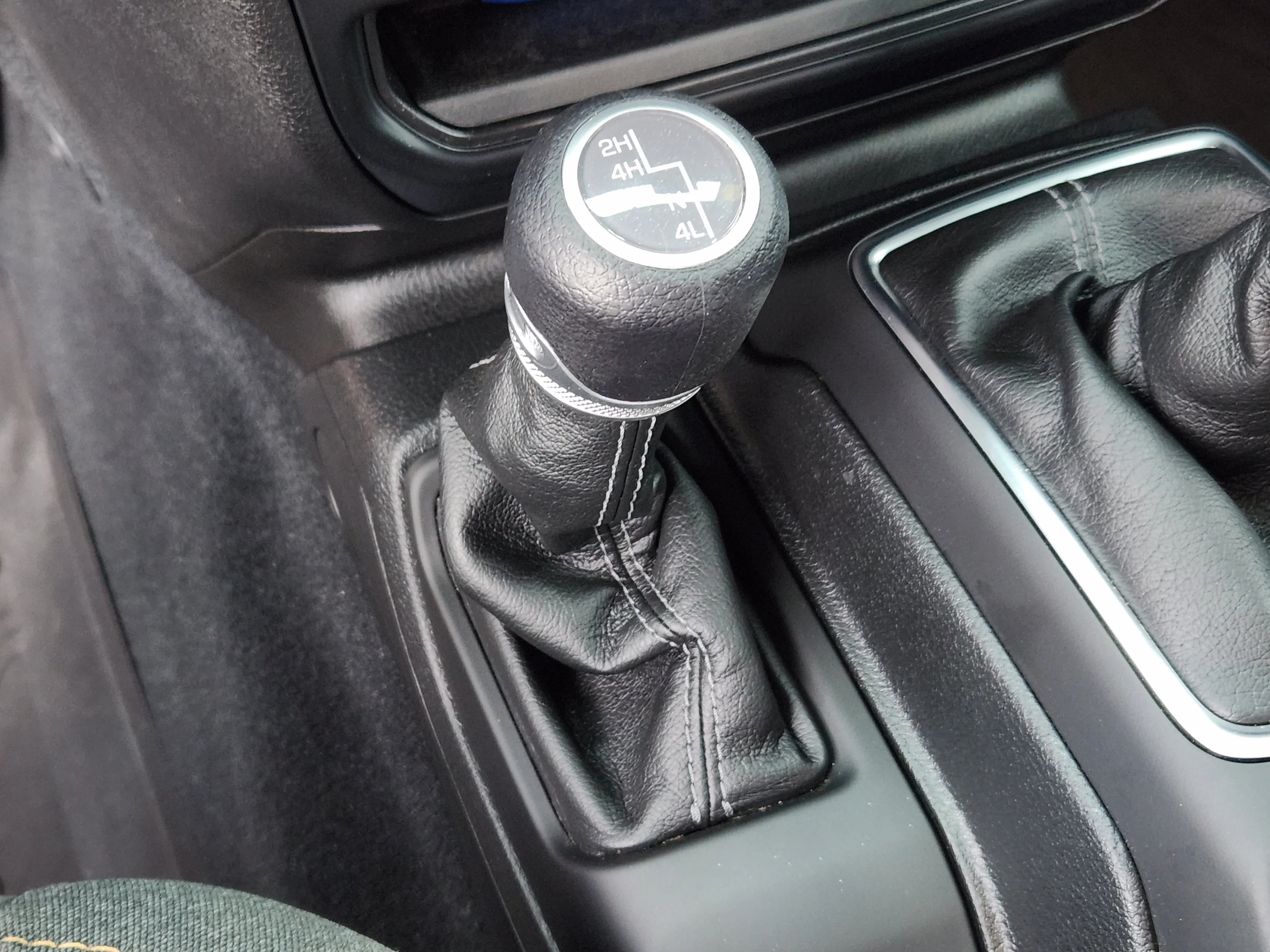 Used 2024 Anvil Clear Coat Jeep Sport image 29