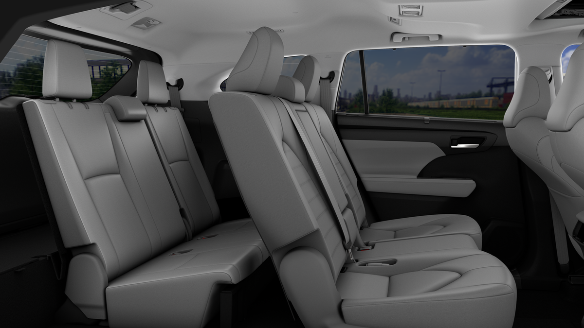 New 2026 Wind Chill Pearl Toyota Hybrid XLE image 35