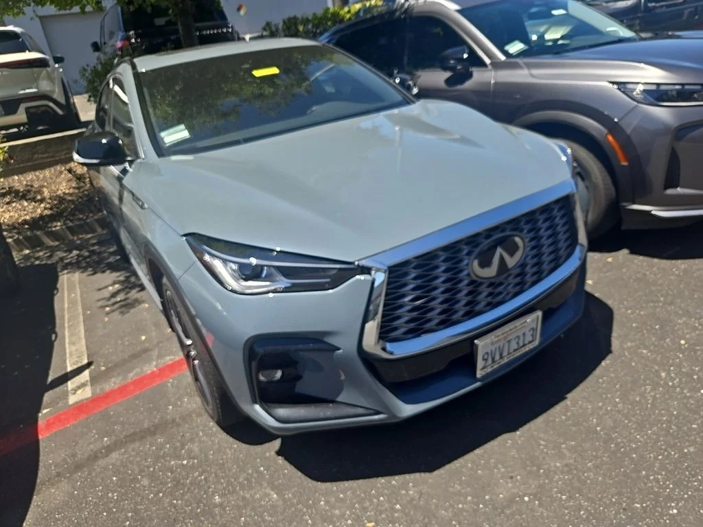 Certified Used 2025 Slate Gray INFINITI LUXE image 1