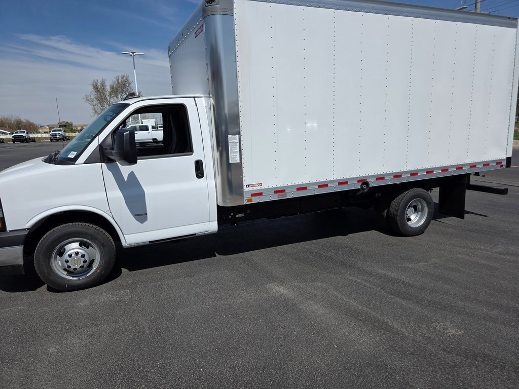 2024 Chevrolet Express Chassis 3500 Cutaway 177