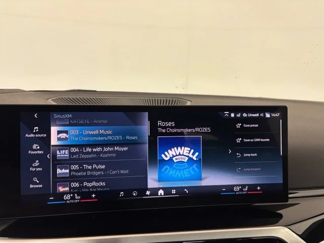Used 2024 Black BMW xDrive40 image 15