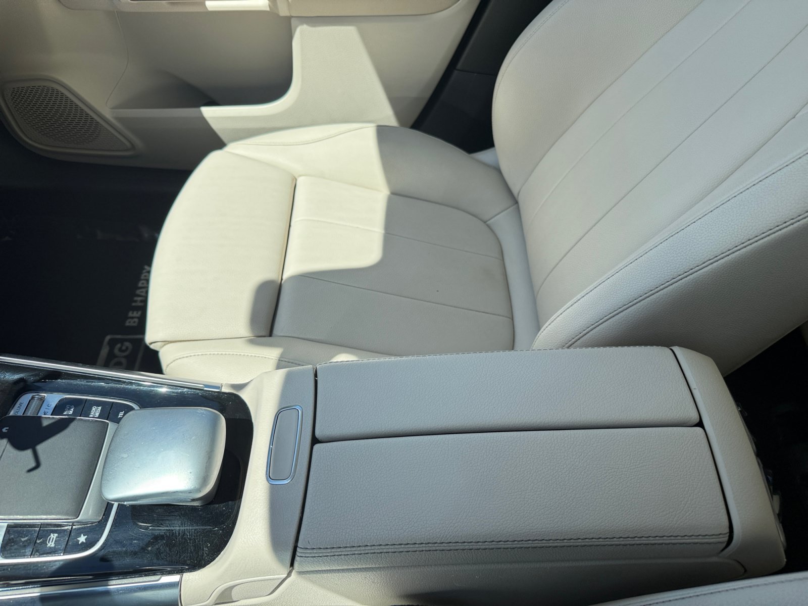 Used 2020 Polar White Mercedes-Benz GLB 250 image 14