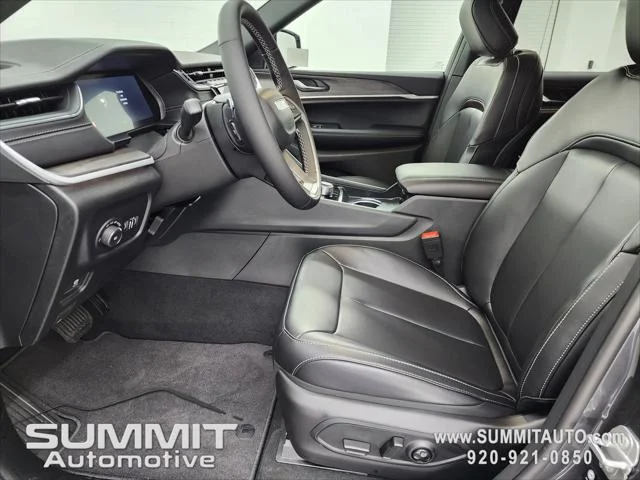 New 2025 Baltic Gray Metallic Clear-Coat Exterior Paint Jeep Limited image 20