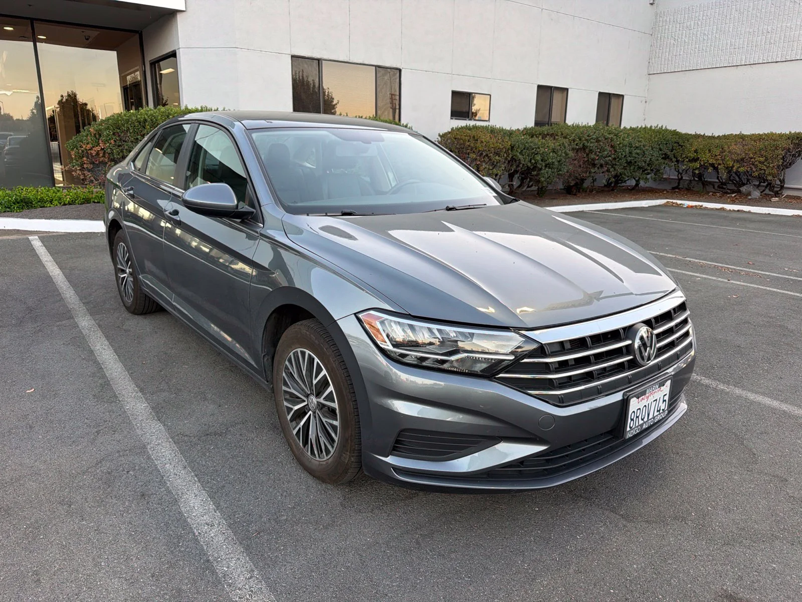 Used 2020 Platinum Gray Metallic Volkswagen 1.4T SE image 1