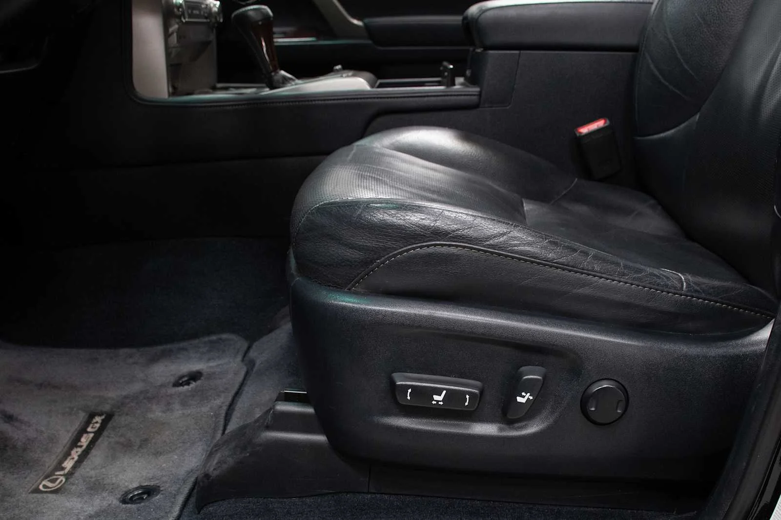Used 2019 Black Onyx Lexus Premium image 15