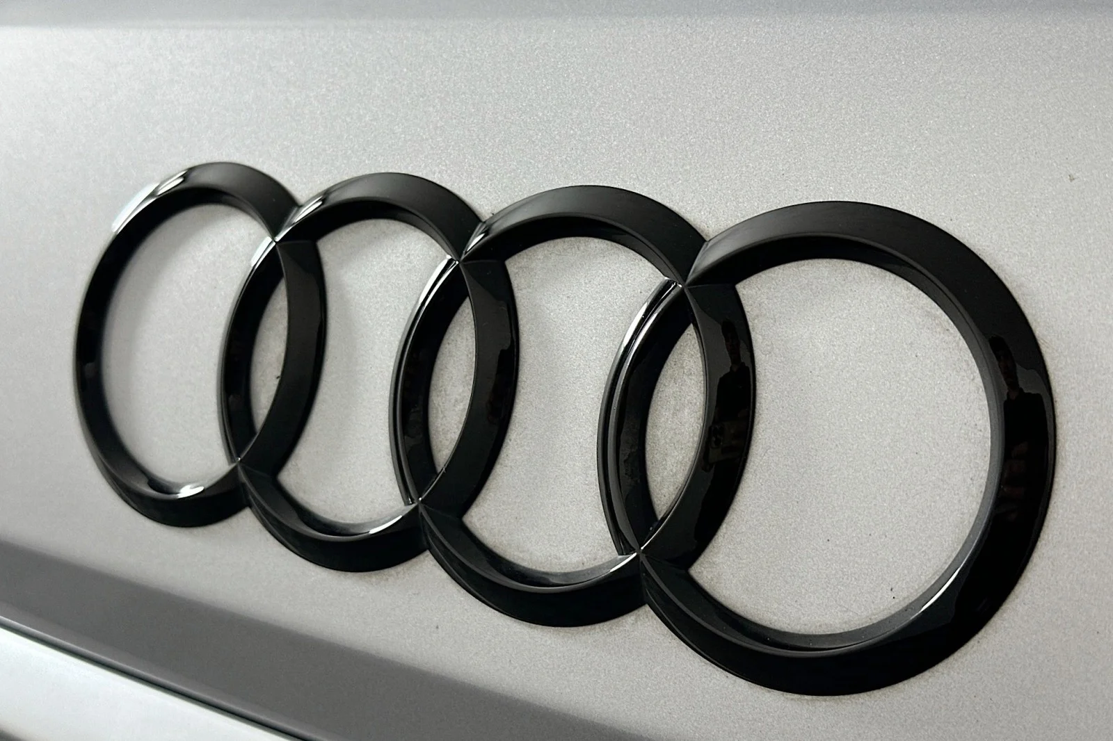 Used 2020 Florett Silver Metallic Audi Prestige image 11