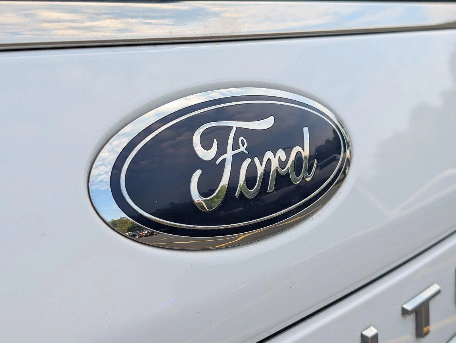 Used 2024 Oxford White Ford Limited image 6