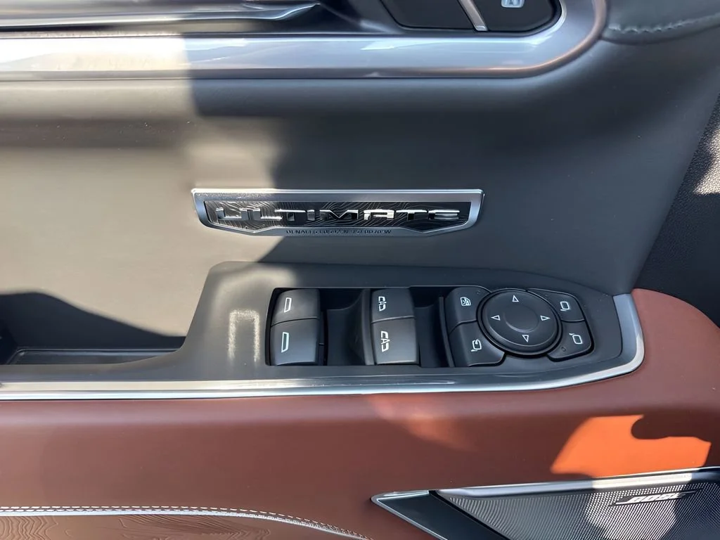 New 2026 Glacier White Tricoat GMC Denali Ultimate image 30