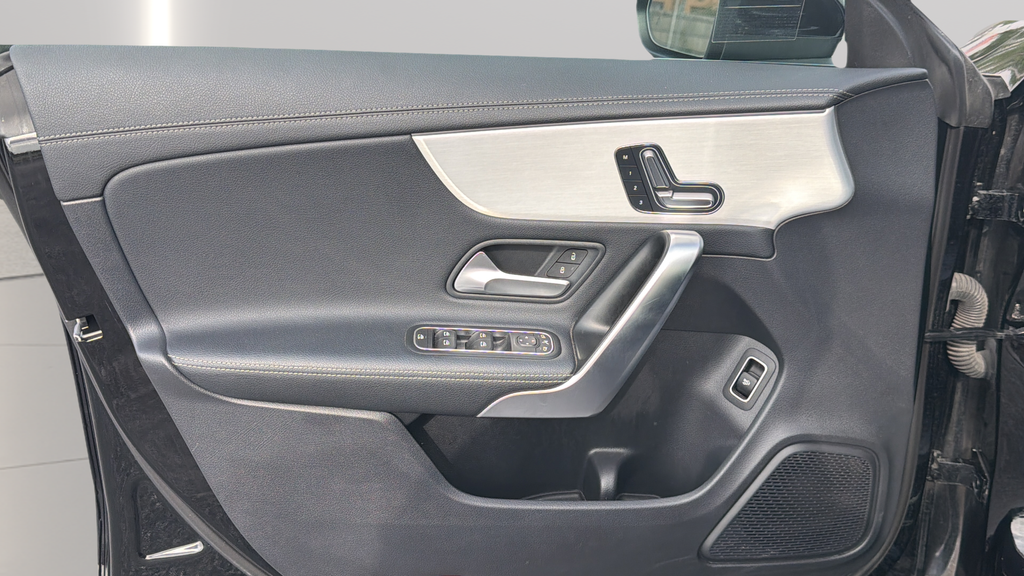 Used 2025 Black Mercedes-Benz CLA 250 image 23