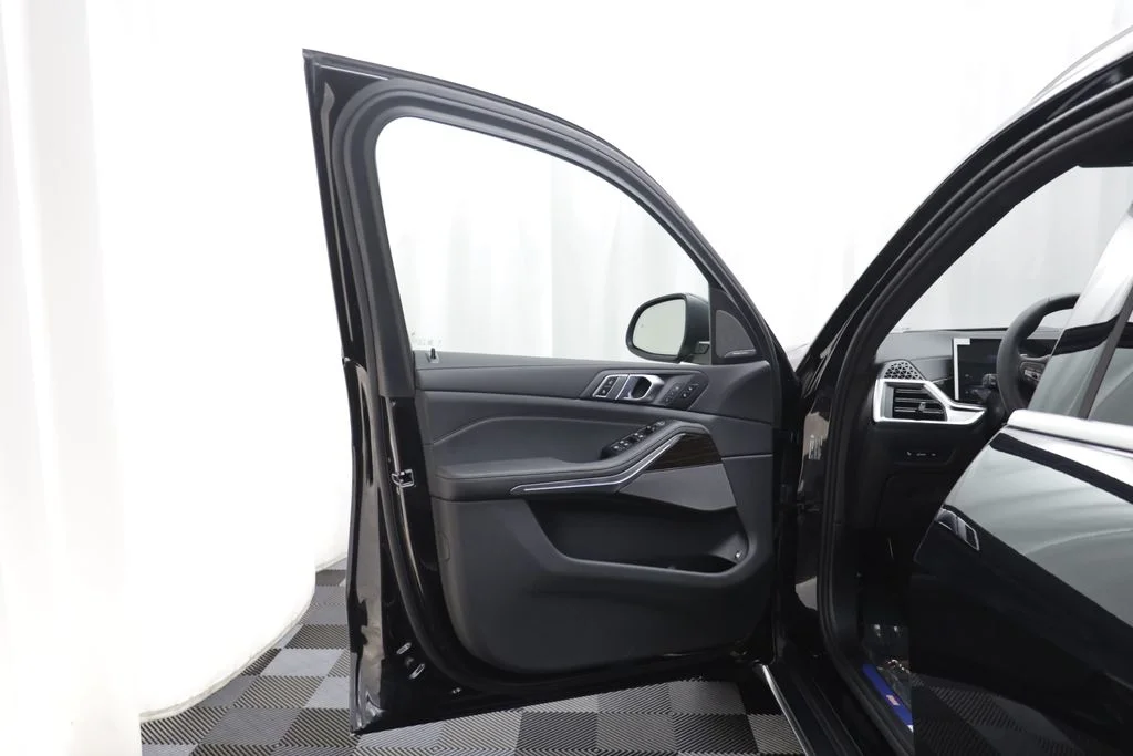 New 2026 Black BMW xDrive50e image 5