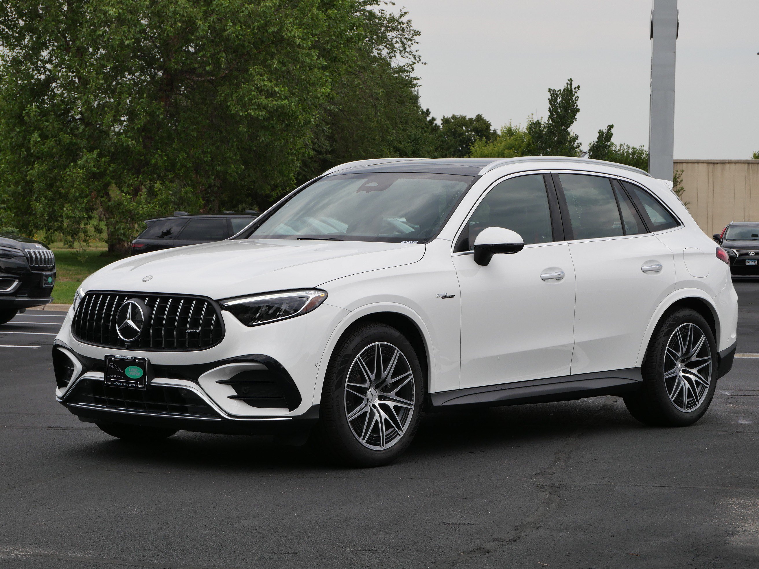 2025 Mercedes-Benz GLC