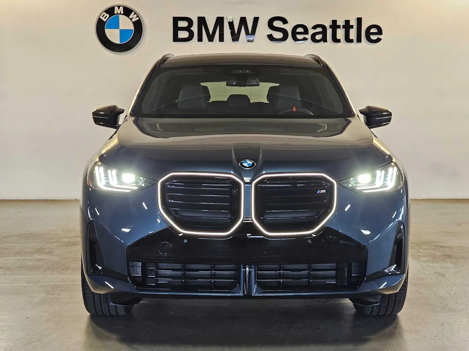 New 2026 Arctic Race Blue metallic BMW M50 xDrive image 8