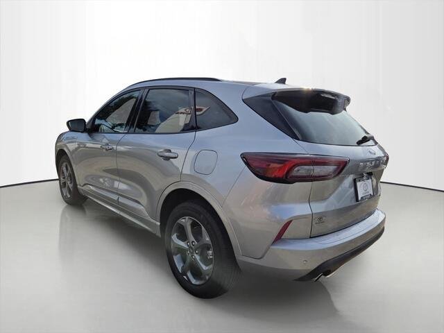 Used 2024 Iconic Silver Ford ST-Line image 3