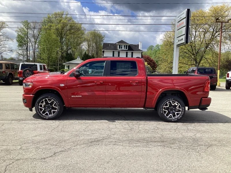 New 2026 Molten Red Pearl-Coat Exterior Paint RAM Laramie image 4