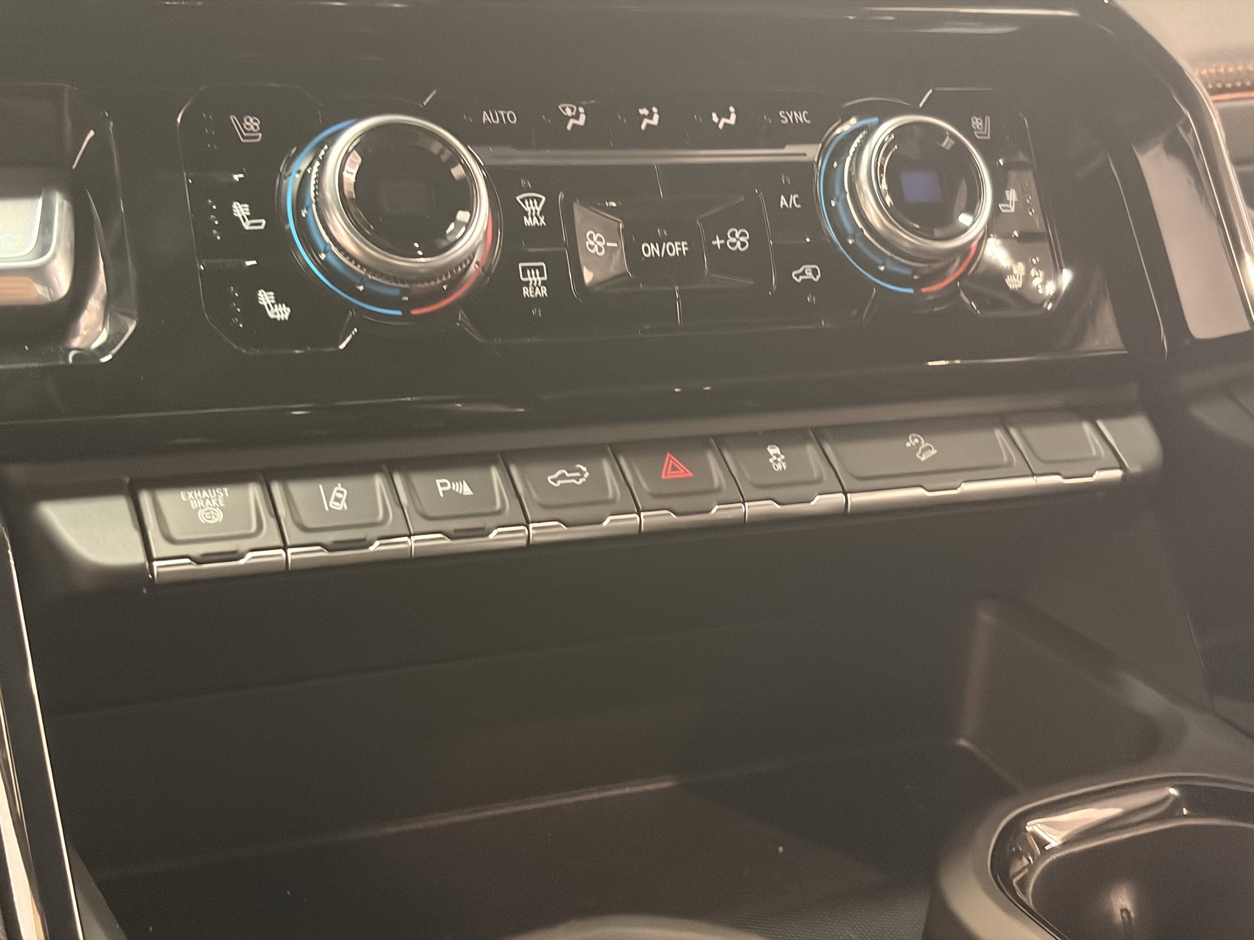 2026 GMC Sierra 2500HD AT4 - Photo 24