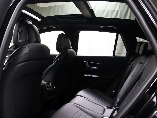 New 2027 Black Mercedes-Benz GLC 300 image 41
