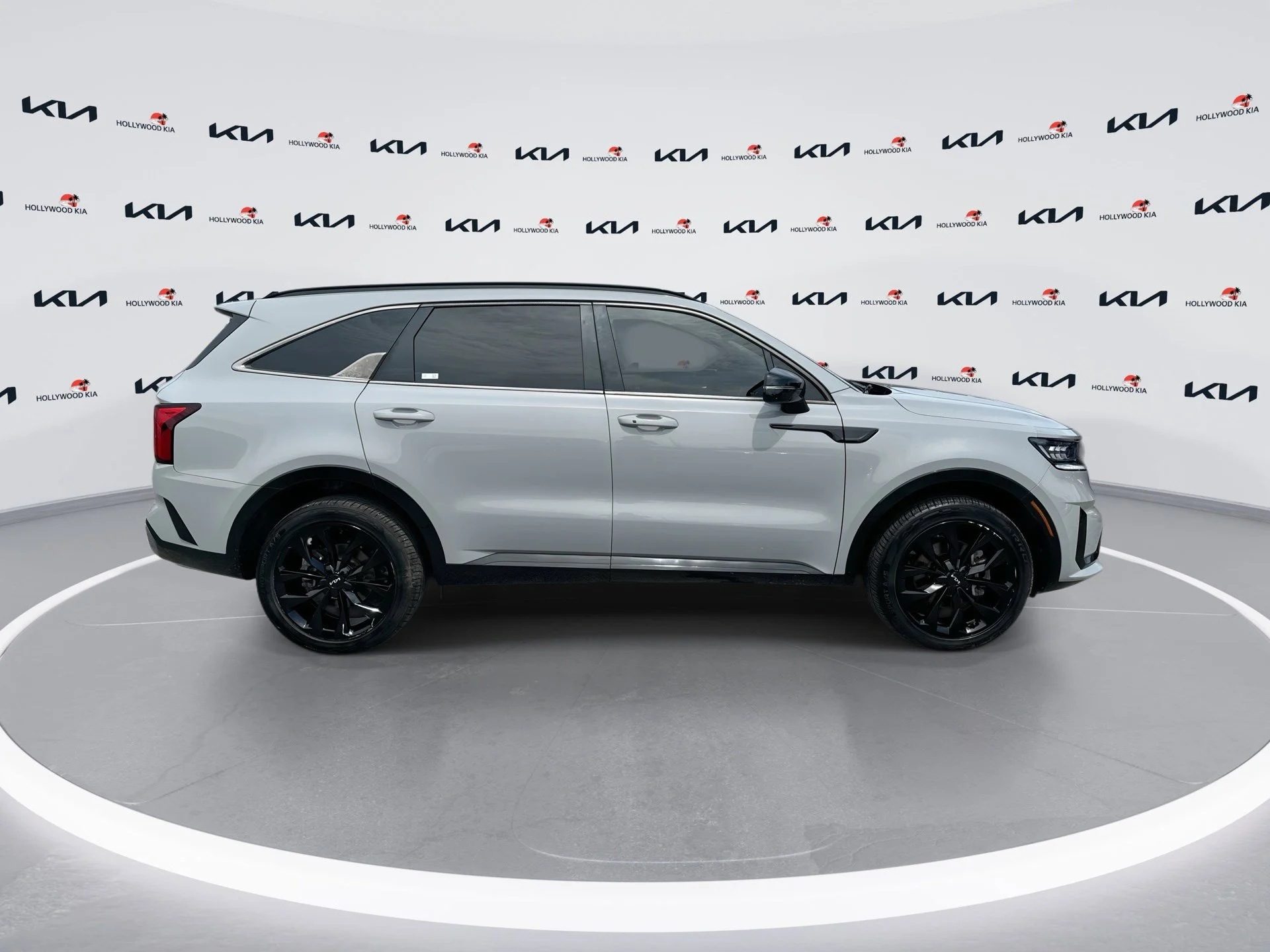 Certified Used 2022 Wolf Gray Kia SX image 9