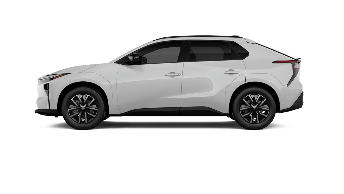New 2026 Wind Chill Pearl Toyota XLE image 4