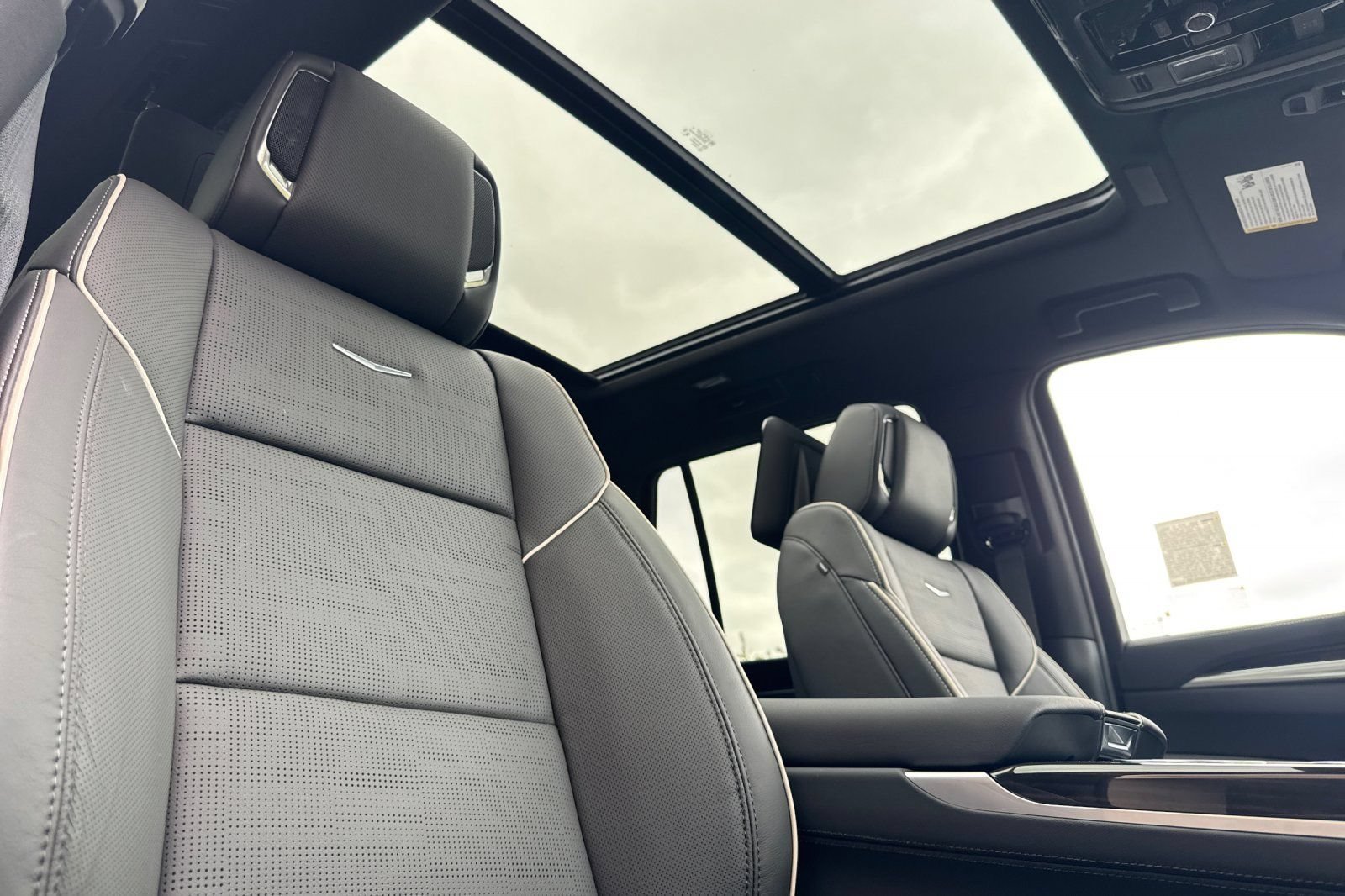2026 Cadillac Escalade Luxury - Photo 19