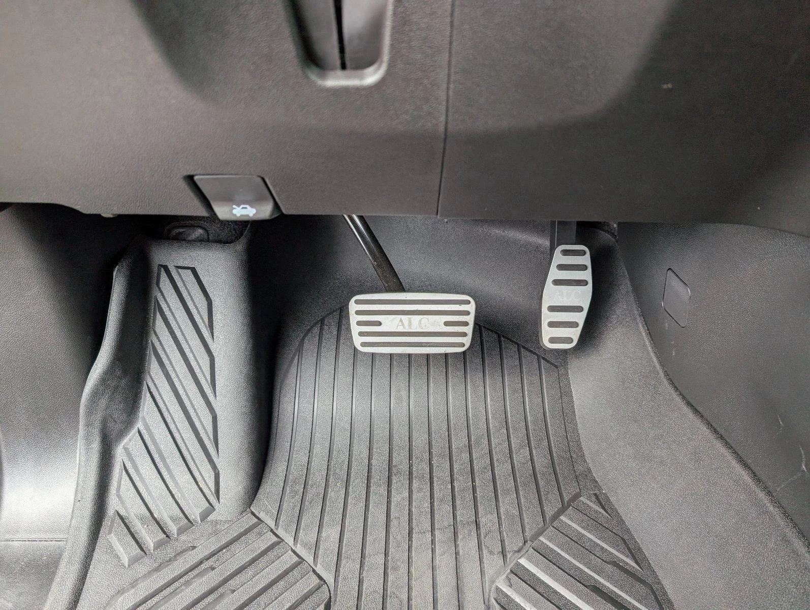 Used 2026 Black Chevrolet RST image 30