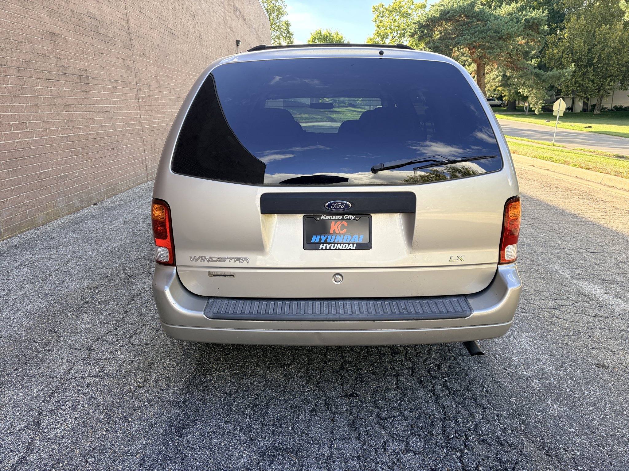 Used 2003 Silver Frost Clearcoat Metallic Ford LX image 4