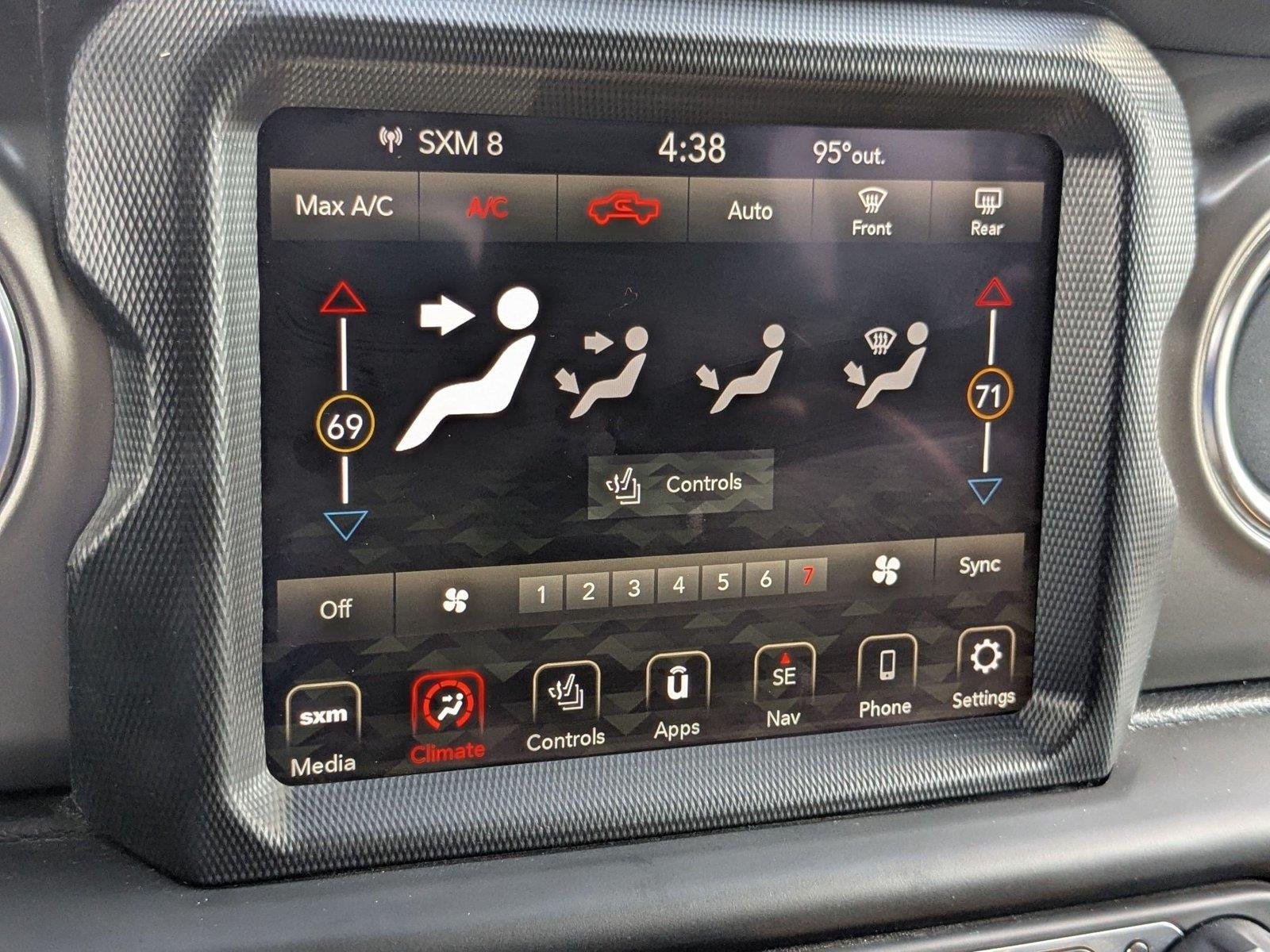 Used 2023 Hydro Blue Pearlcoat Jeep Rubicon image 21