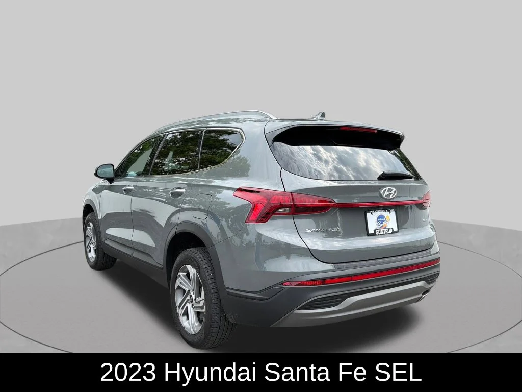 Used 2023 Hampton Gray Hyundai SEL image 3