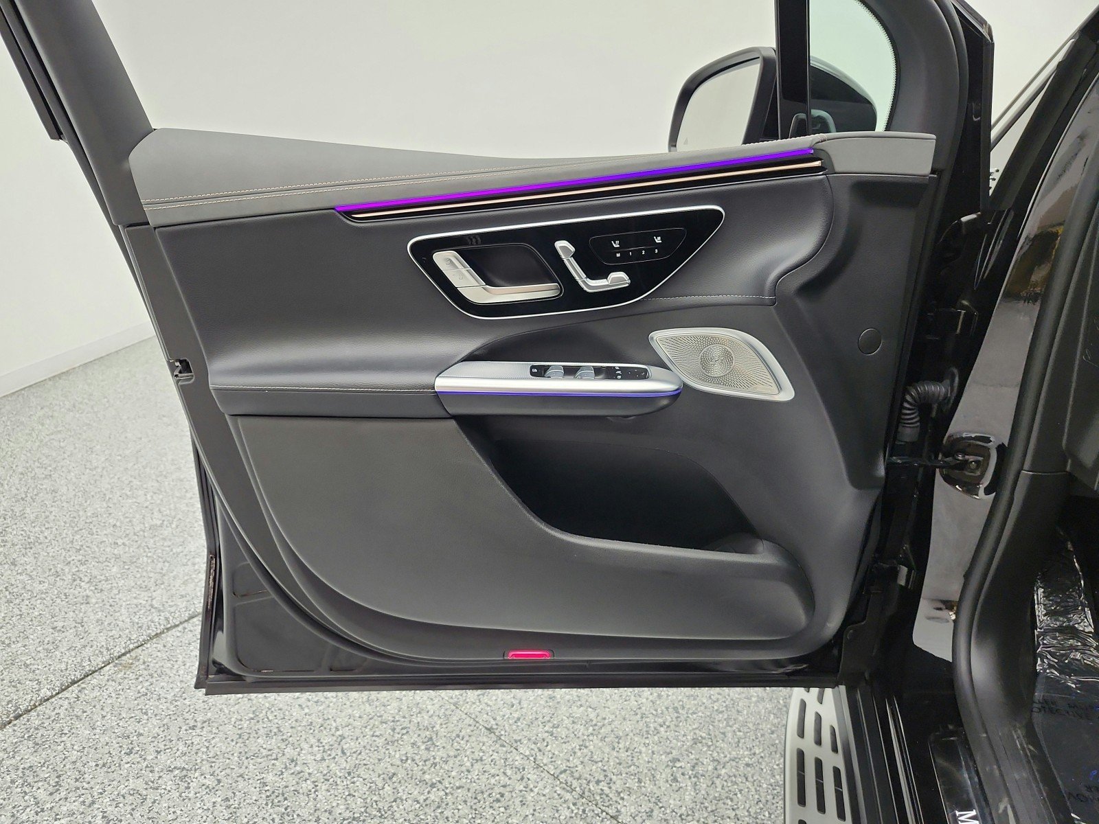 Used 2023 Obsidian Black Metallic Mercedes-Benz EQE 500 image 12