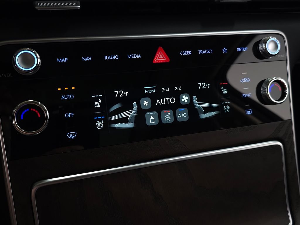 New 2026 White Genesis 2.5T Prestige image 28