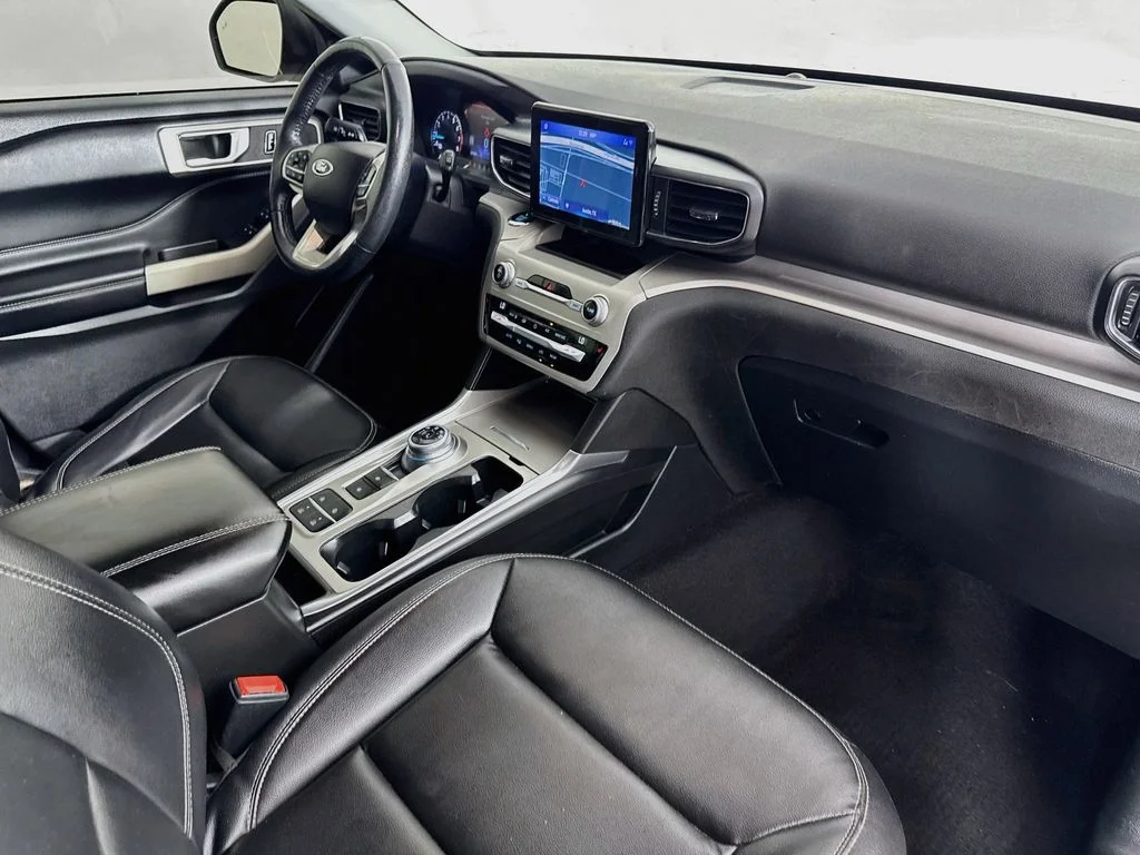 Used 2021 White Metallic Ford XLT image 37