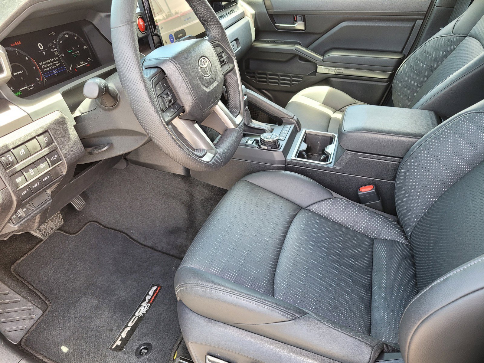Certified Used 2026  Toyota  image 37