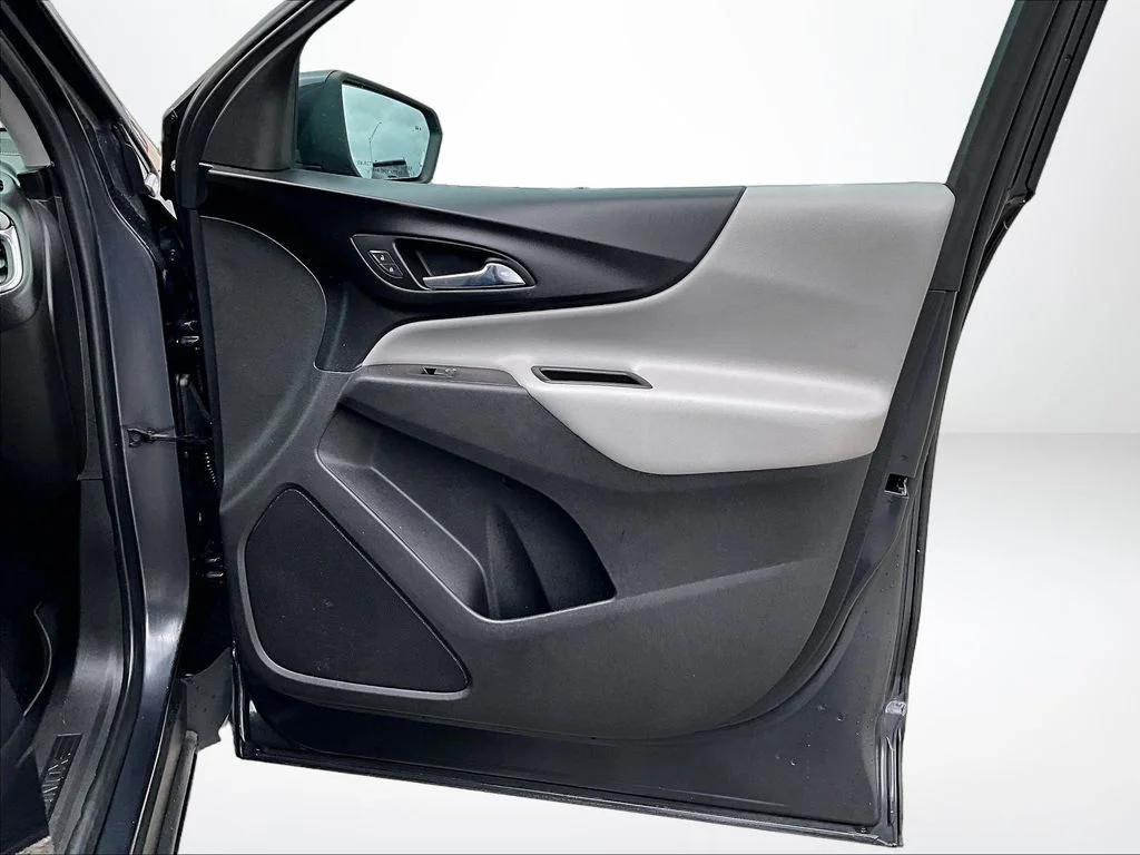 Used 2022 Gray Chevrolet LT image 25