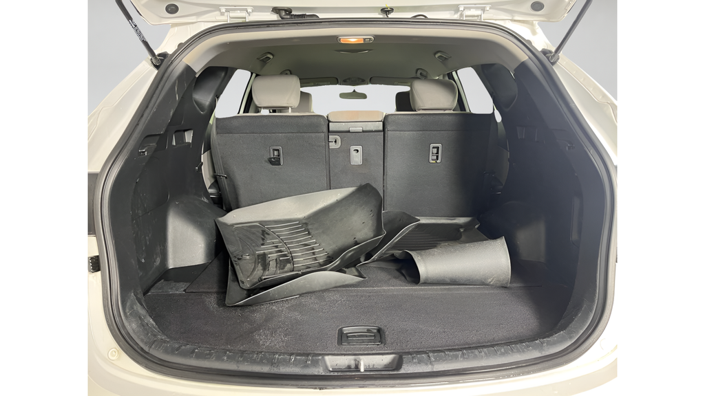Used 2018 White Hyundai 2.4 Base image 20
