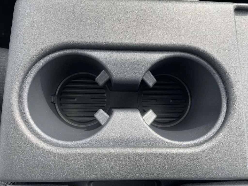 New 2026 Oxford White Ford XLT image 17